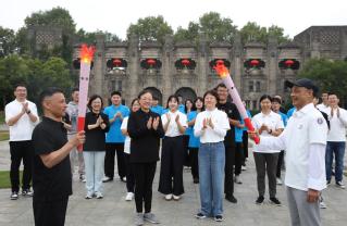 学院开展庆祝建校70周年马拉松...